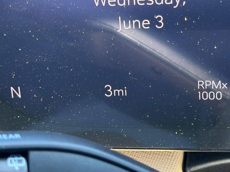 Buick Enclave Vehicle Full-screen Gallery Image 20