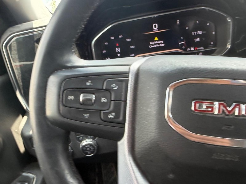 GMC Sierra 1500 Vehicle Full-screen Gallery Image 11