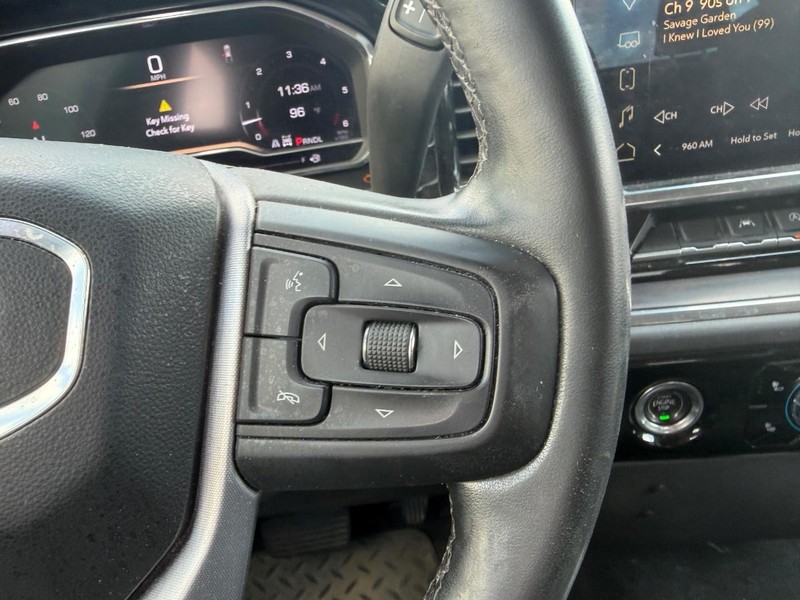 GMC Sierra 1500 Vehicle Full-screen Gallery Image 12