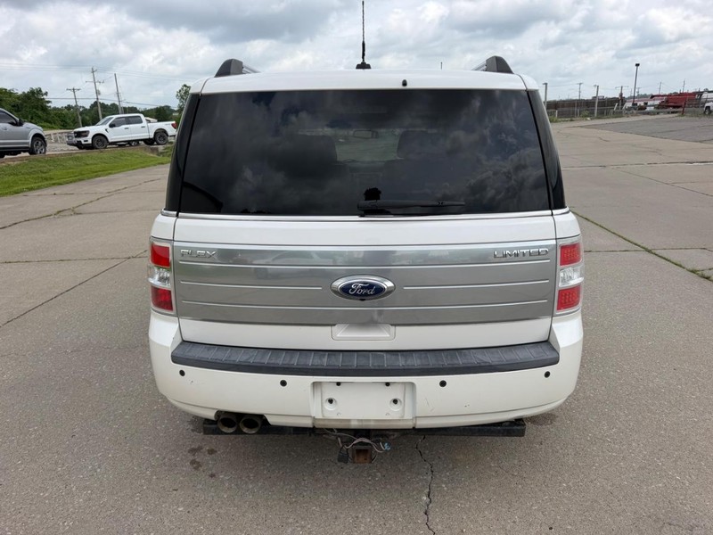 Ford Flex Vehicle Full-screen Gallery Image 4
