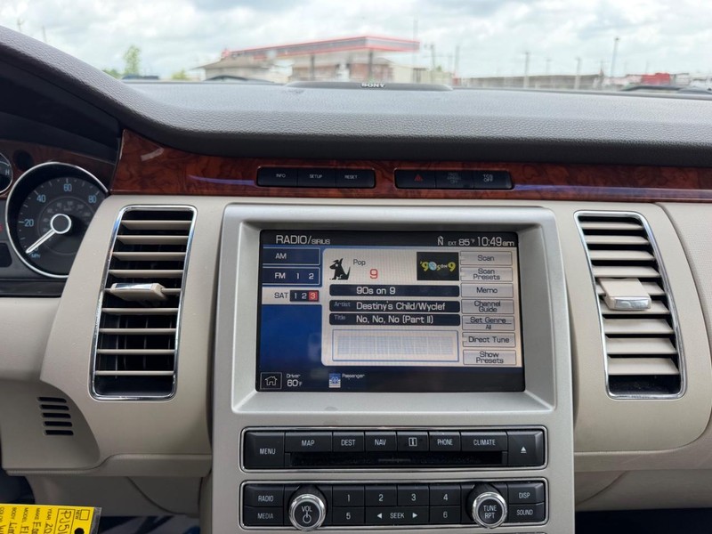 Ford Flex Vehicle Full-screen Gallery Image 17