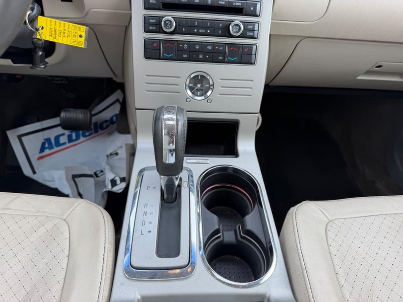 Ford Flex Vehicle Full-screen Gallery Image 20