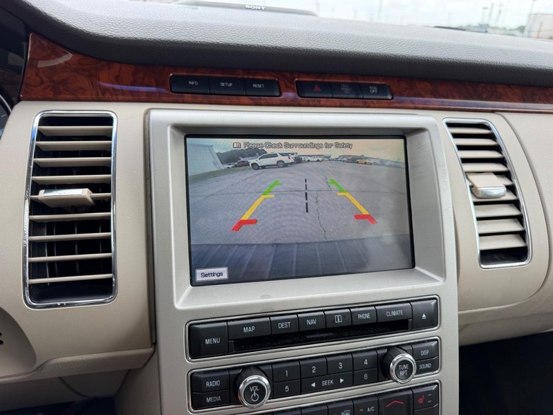 Ford Flex Vehicle Full-screen Gallery Image 26