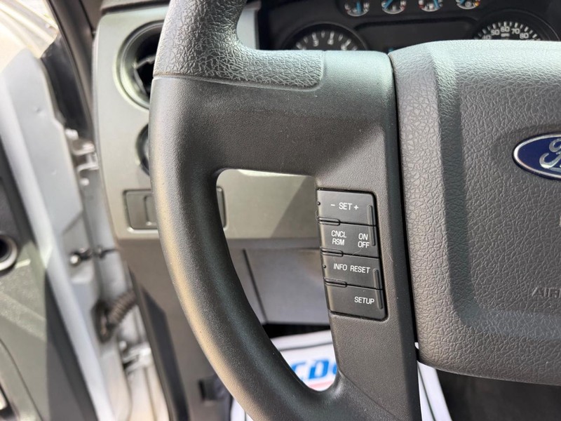 Ford F-150 Vehicle Full-screen Gallery Image 10