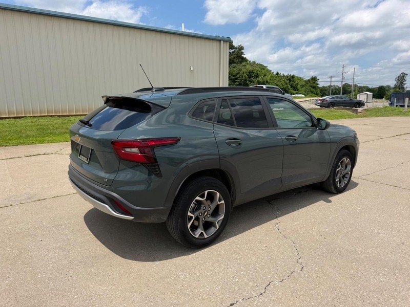 Chevrolet Trax Vehicle Full-screen Gallery Image 3
