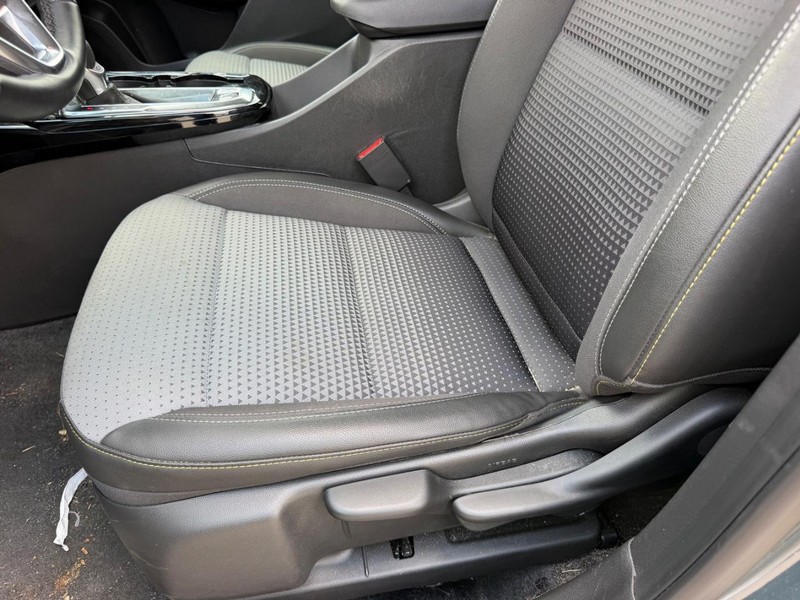 Chevrolet Trax Vehicle Full-screen Gallery Image 16