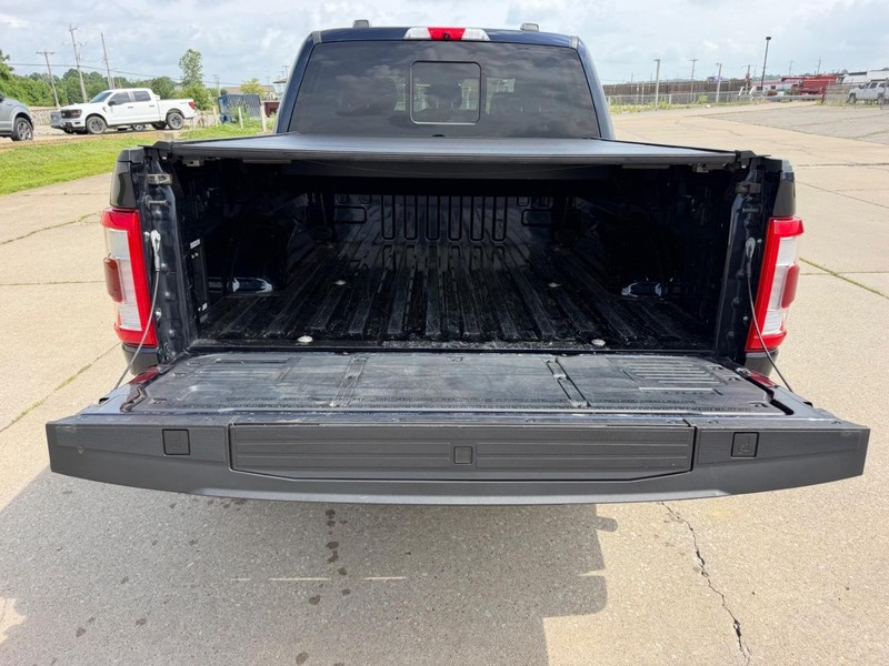 Ford F-150 Vehicle Full-screen Gallery Image 5