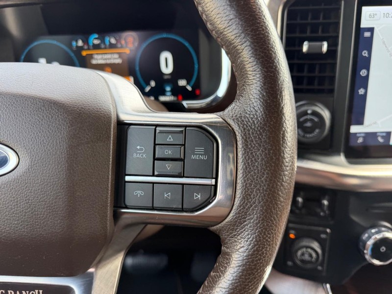 Ford F-150 Vehicle Full-screen Gallery Image 12