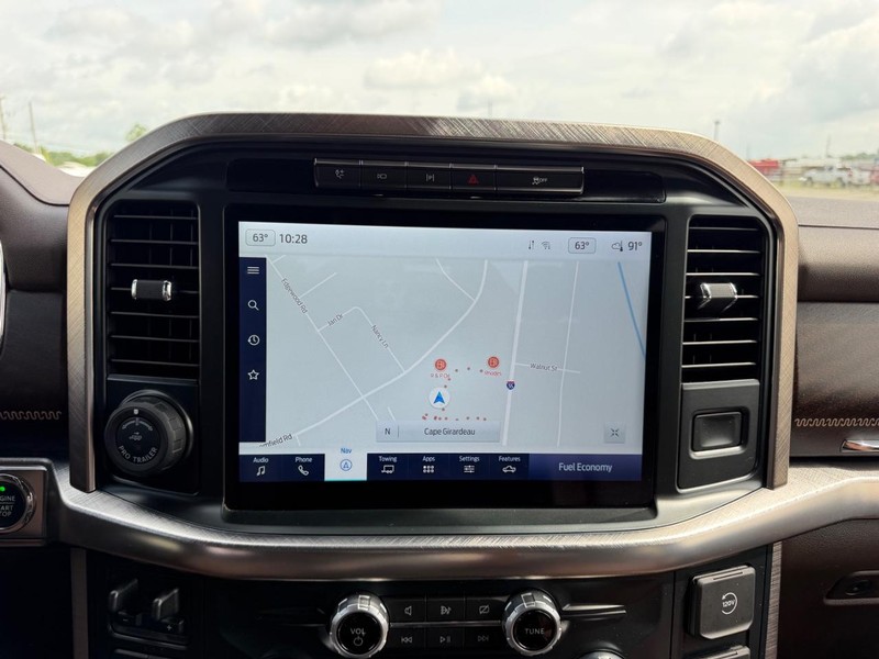 Ford F-150 Vehicle Full-screen Gallery Image 13
