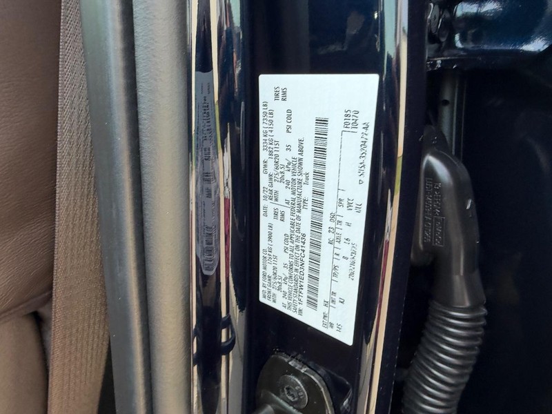 Ford F-150 Vehicle Full-screen Gallery Image 24