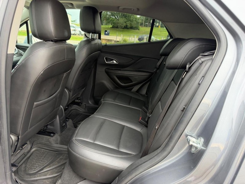 Buick Encore Vehicle Full-screen Gallery Image 7