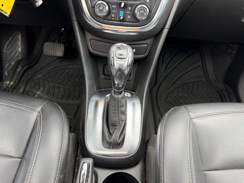 Buick Encore Vehicle Full-screen Gallery Image 15