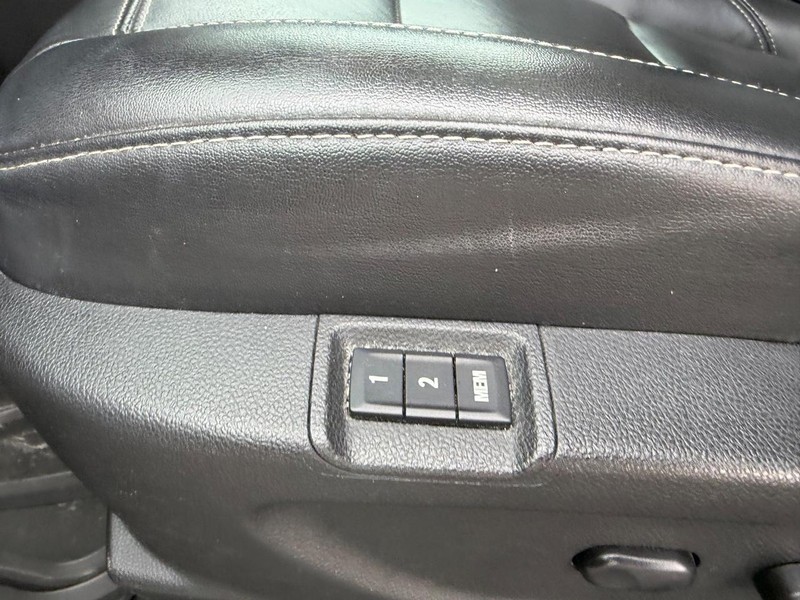 Buick Encore Vehicle Full-screen Gallery Image 19