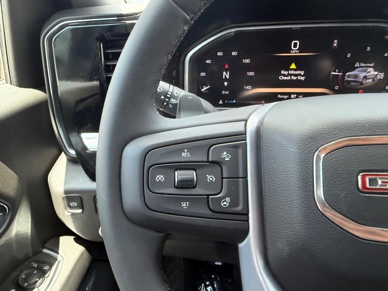 GMC Sierra 1500 Vehicle Full-screen Gallery Image 10