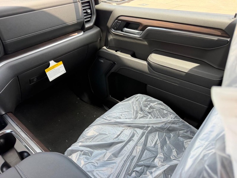 GMC Sierra 1500 Vehicle Full-screen Gallery Image 15