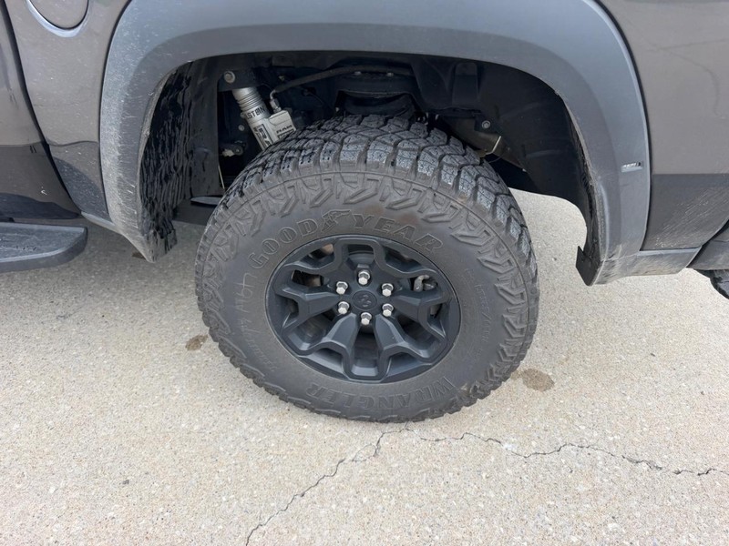Ram 1500 Vehicle Full-screen Gallery Image 6