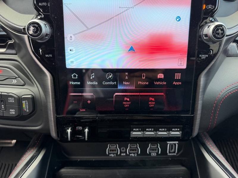 Ram 1500 Vehicle Full-screen Gallery Image 14
