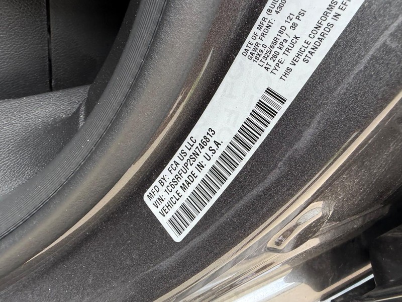 Ram 1500 Vehicle Full-screen Gallery Image 22