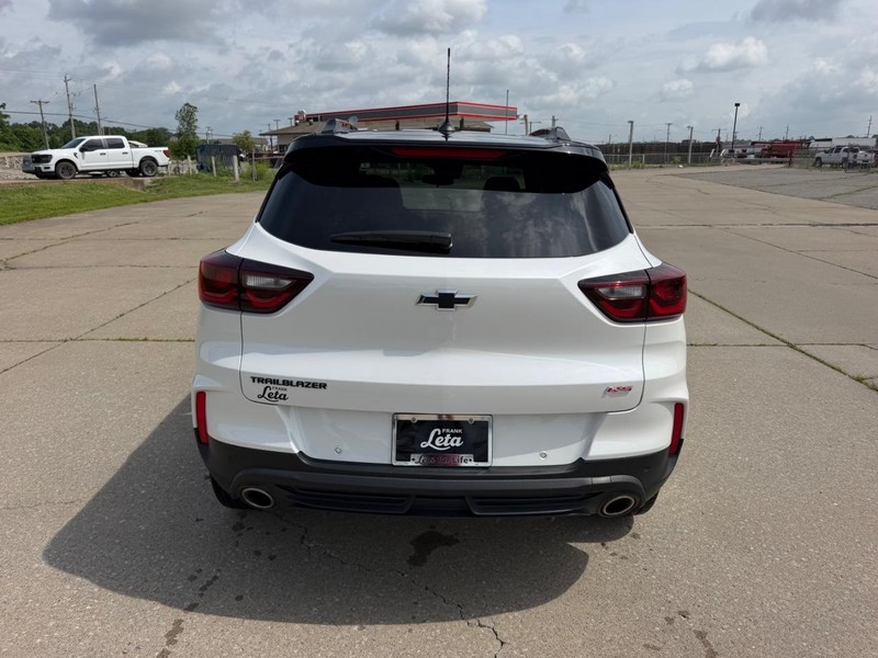 Chevrolet TrailBlazer Vehicle Full-screen Gallery Image 4