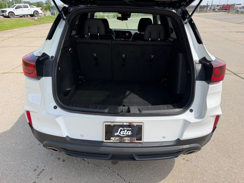 Chevrolet TrailBlazer Vehicle Full-screen Gallery Image 5