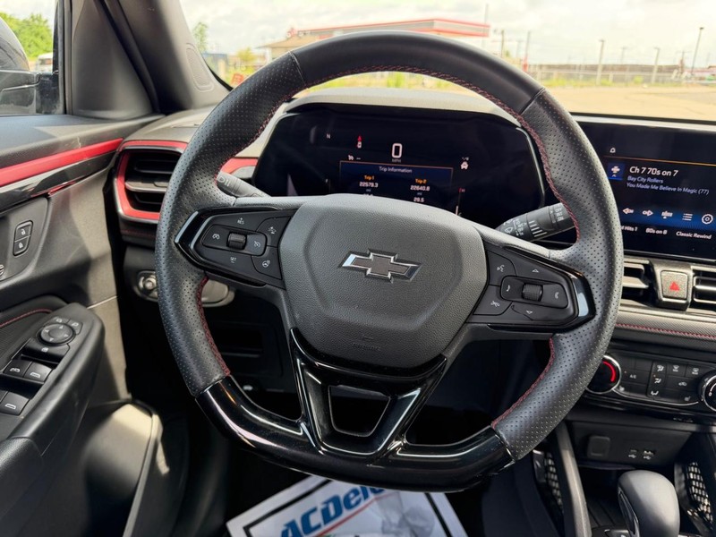 Chevrolet TrailBlazer Vehicle Full-screen Gallery Image 9