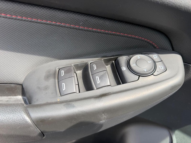 Chevrolet TrailBlazer Vehicle Full-screen Gallery Image 16