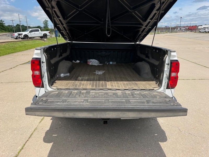 Chevrolet Silverado 1500 Vehicle Full-screen Gallery Image 5