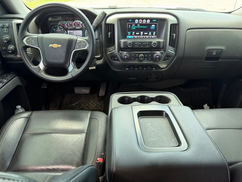 Chevrolet Silverado 1500 Vehicle Full-screen Gallery Image 8