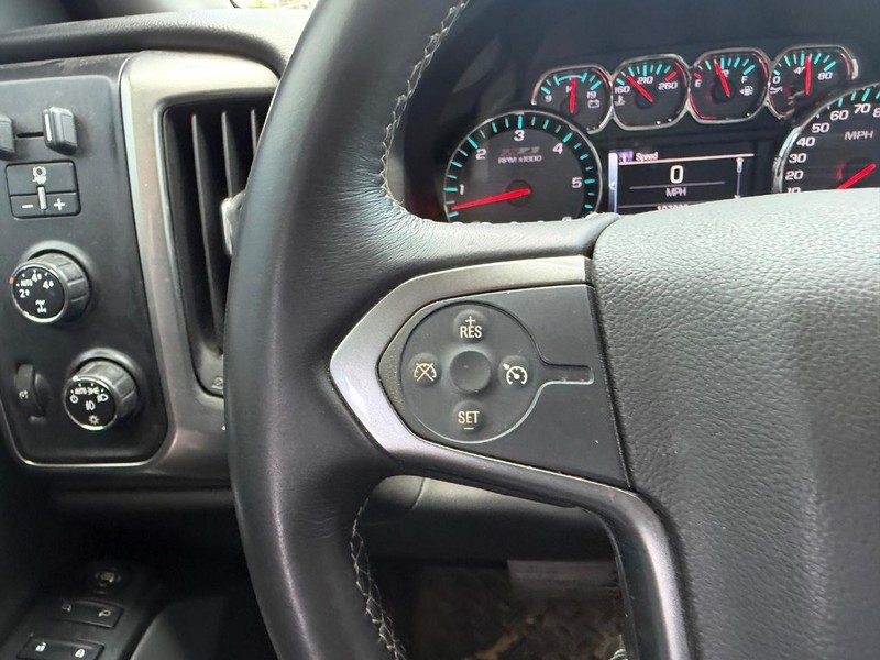 Chevrolet Silverado 1500 Vehicle Full-screen Gallery Image 10