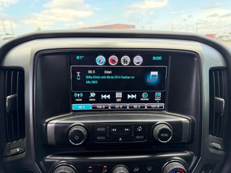 Chevrolet Silverado 1500 Vehicle Full-screen Gallery Image 12