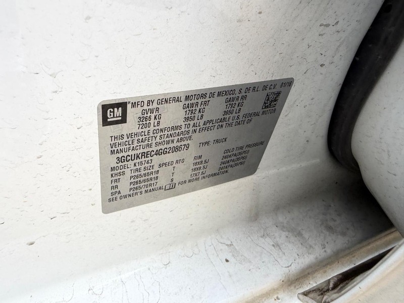 Chevrolet Silverado 1500 Vehicle Full-screen Gallery Image 19