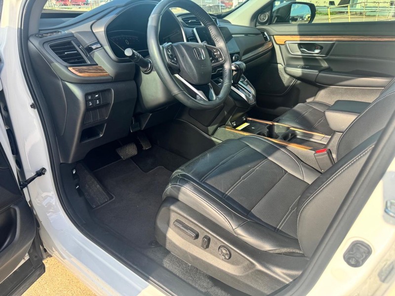 Honda CR-V Vehicle Full-screen Gallery Image 9