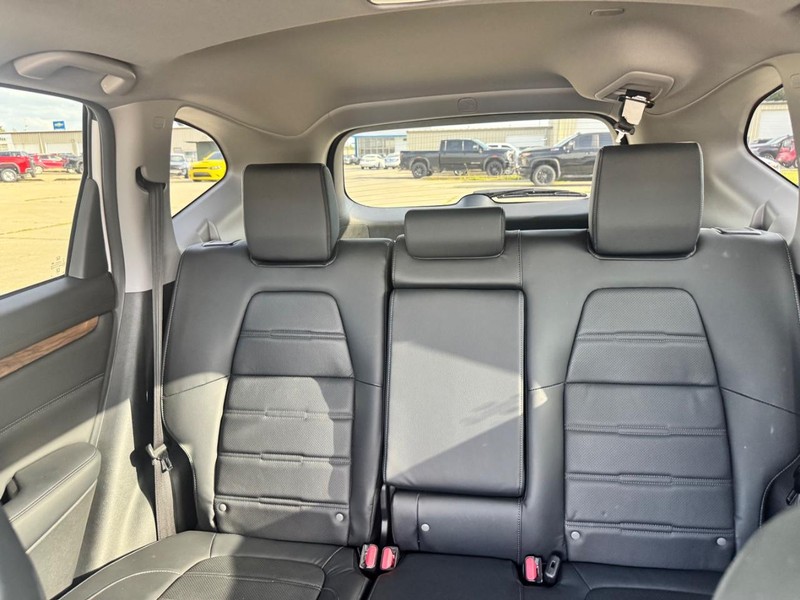 Honda CR-V Vehicle Full-screen Gallery Image 16