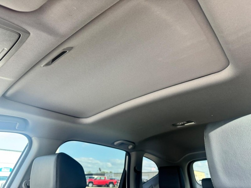 Honda CR-V Vehicle Full-screen Gallery Image 17