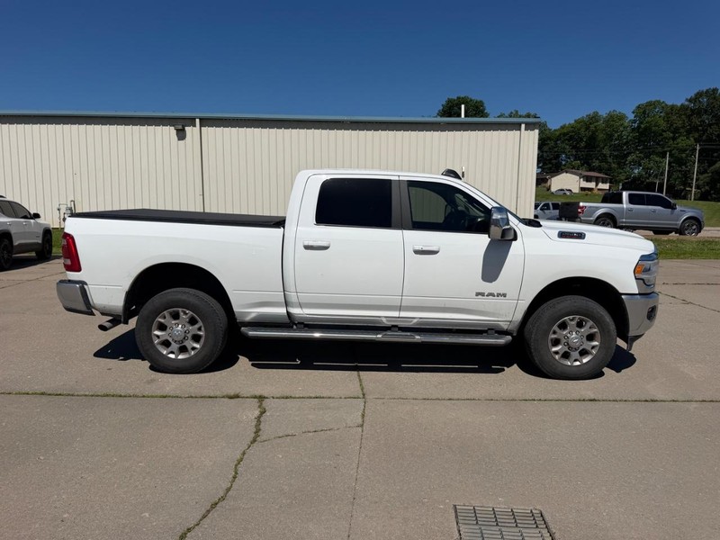 Ram 2500 Vehicle Full-screen Gallery Image 2