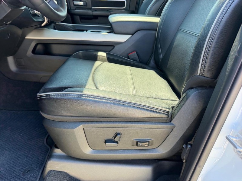 Ram 2500 Vehicle Full-screen Gallery Image 22
