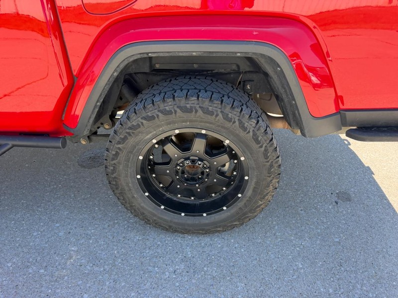 Jeep Gladiator Vehicle Full-screen Gallery Image 6