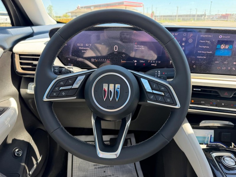 Buick Envision Vehicle Full-screen Gallery Image 11