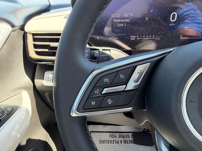 Buick Envision Vehicle Full-screen Gallery Image 12