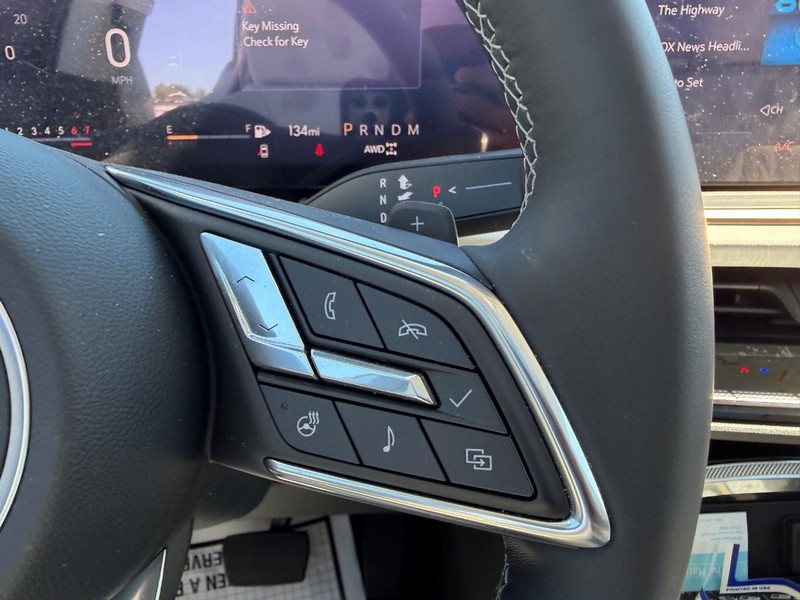 Buick Envision Vehicle Full-screen Gallery Image 13