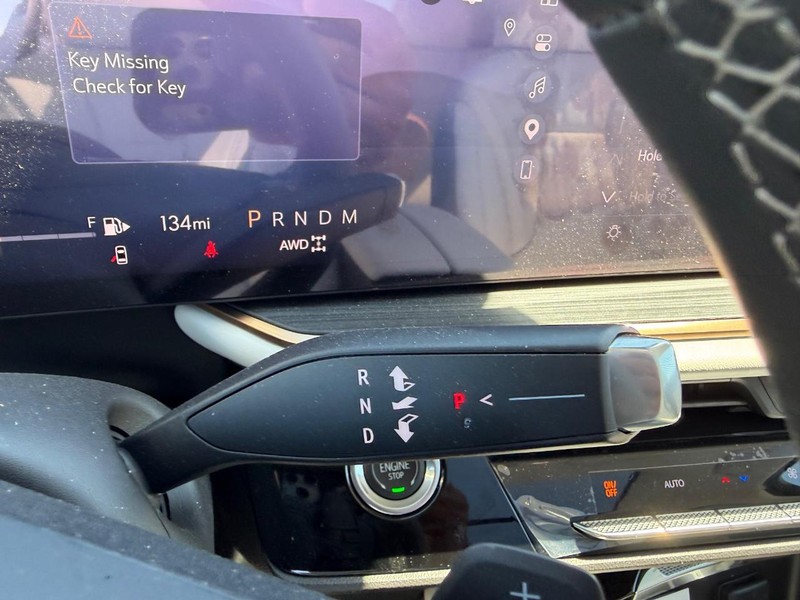Buick Envision Vehicle Full-screen Gallery Image 14