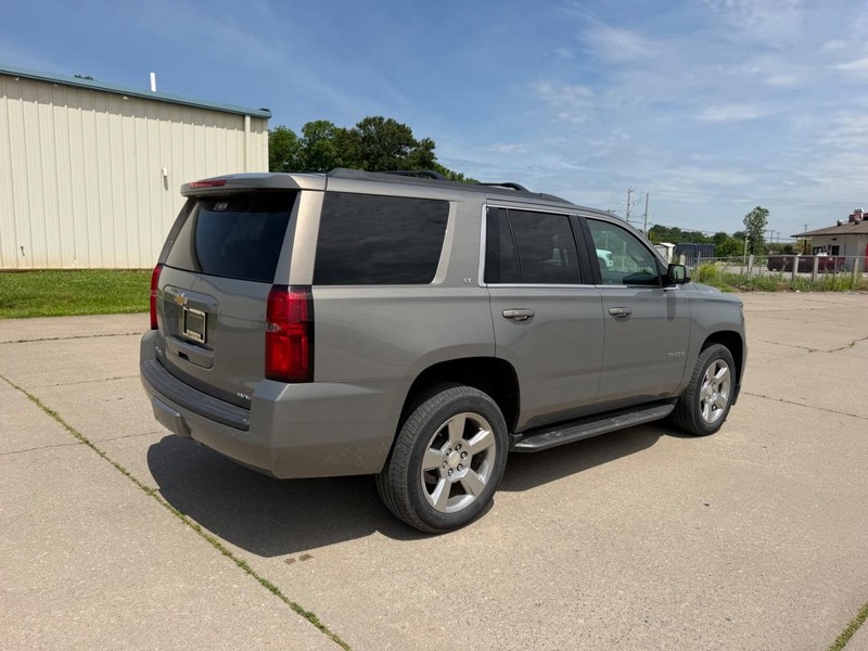 Chevrolet Tahoe Vehicle Full-screen Gallery Image 3