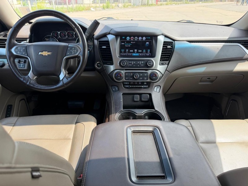 Chevrolet Tahoe Vehicle Full-screen Gallery Image 12