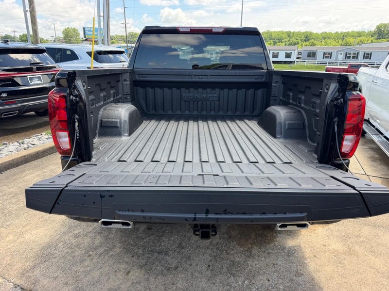 GMC Sierra 1500 Vehicle Full-screen Gallery Image 4