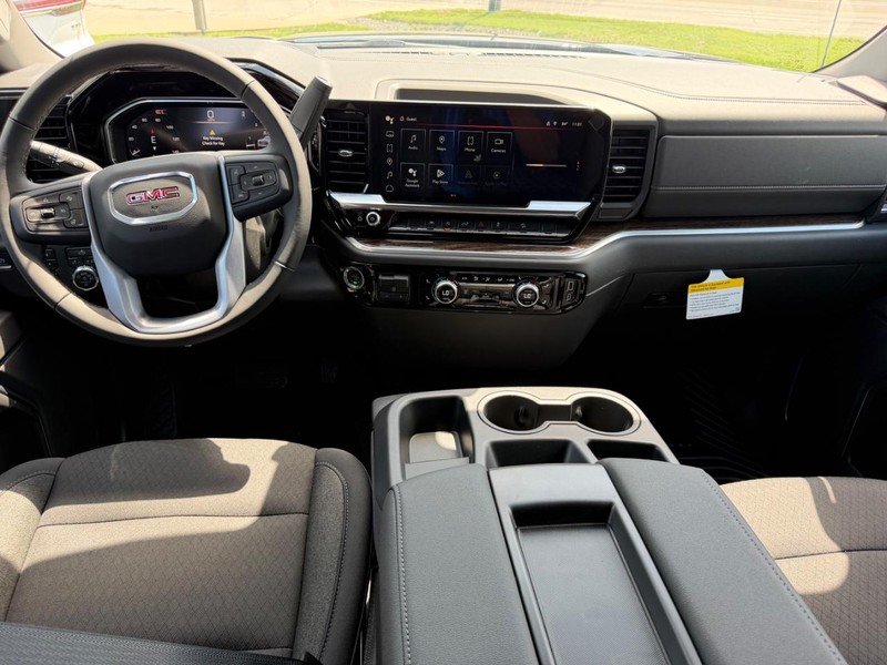 GMC Sierra 1500 Vehicle Full-screen Gallery Image 7