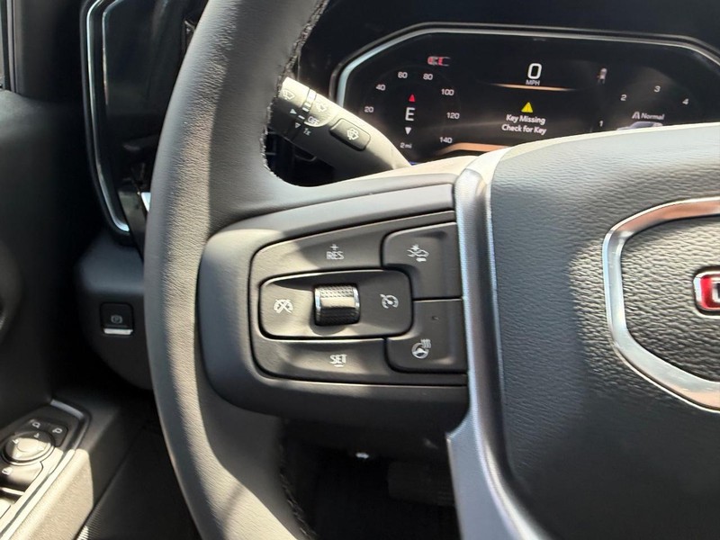 GMC Sierra 1500 Vehicle Full-screen Gallery Image 9