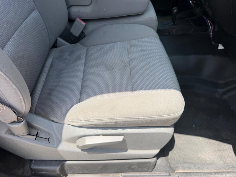 Chevrolet Silverado 1500 Vehicle Full-screen Gallery Image 12