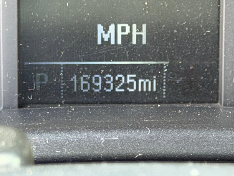 Chevrolet Silverado 1500 Vehicle Full-screen Gallery Image 14