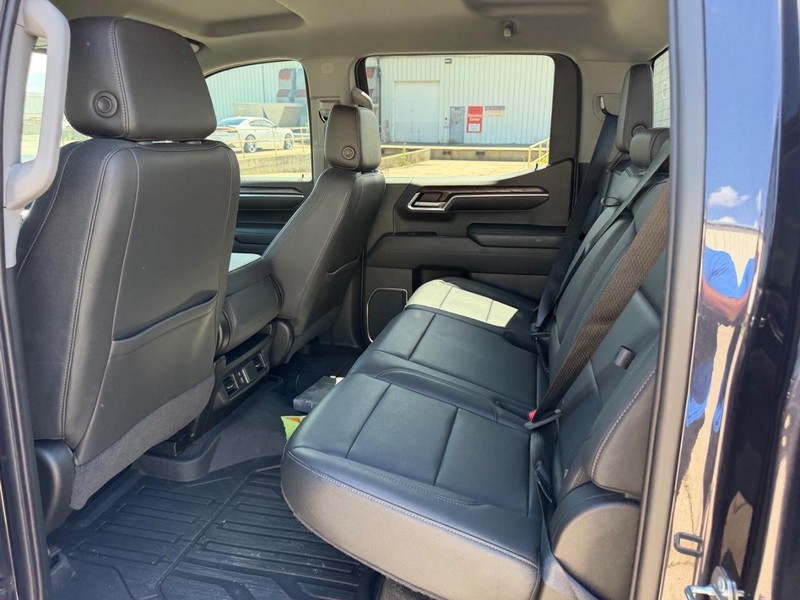 GMC Sierra 1500 Vehicle Full-screen Gallery Image 7