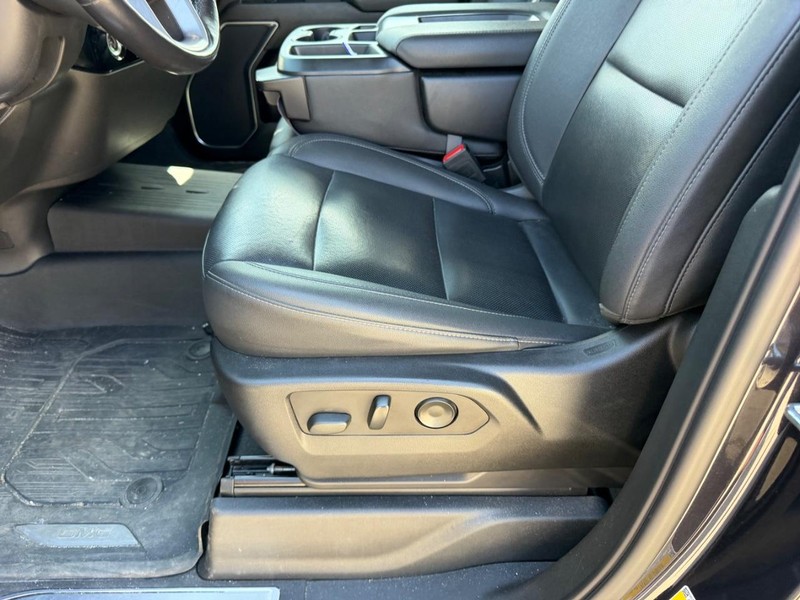 GMC Sierra 1500 Vehicle Full-screen Gallery Image 17